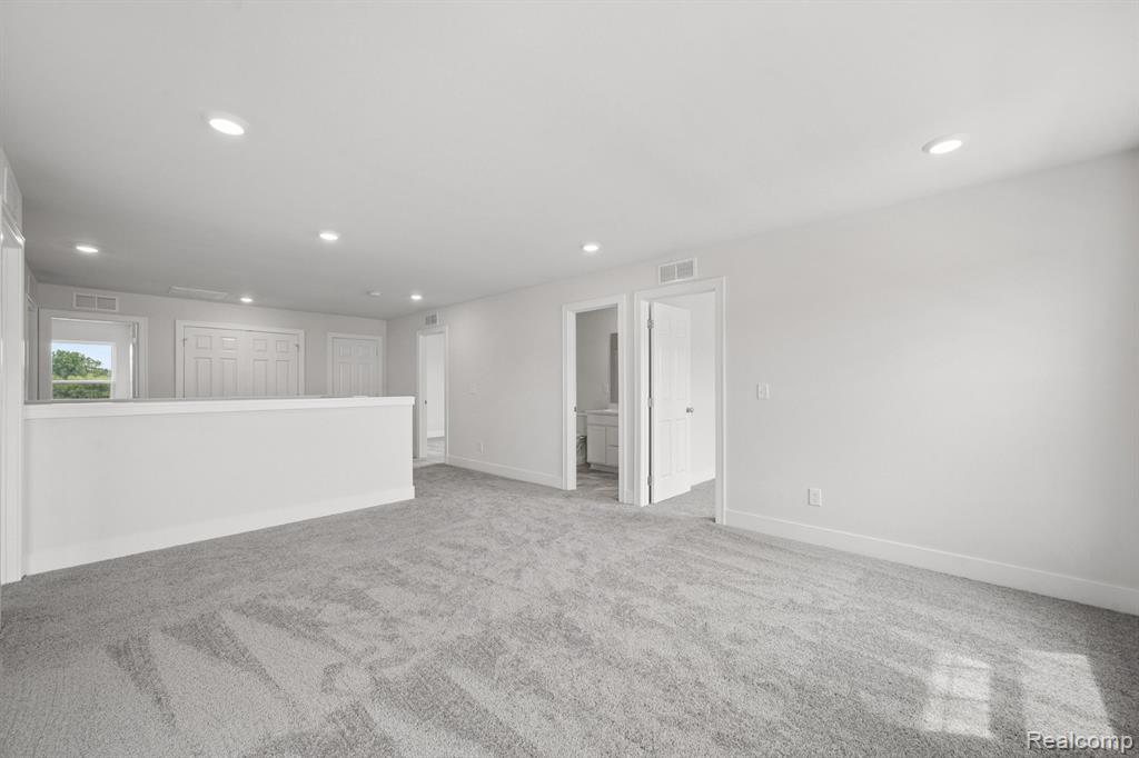 647 Harvest Way Property Photo 14