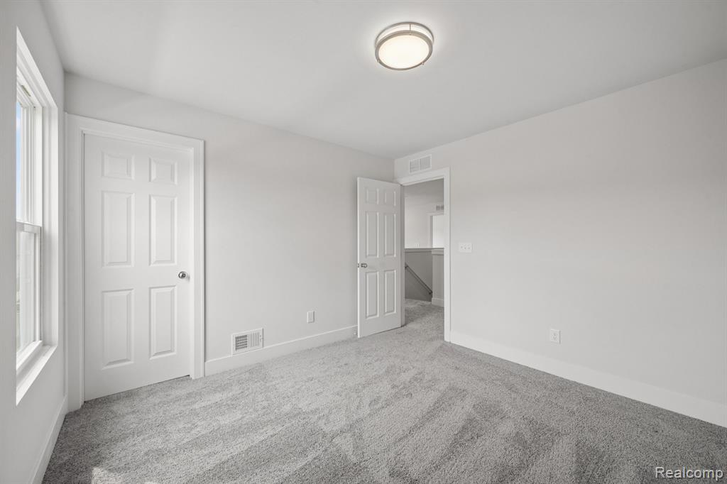 647 Harvest Way Property Photo 29