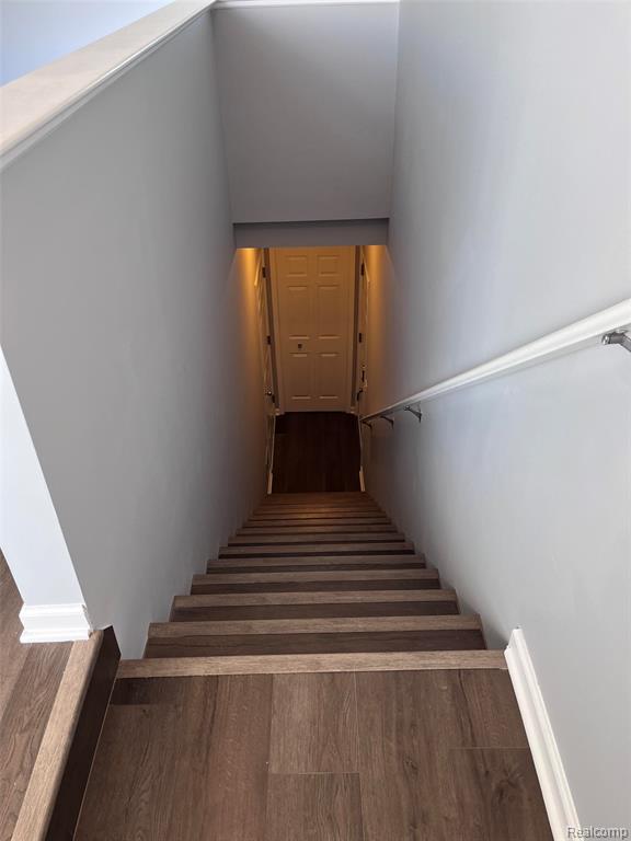 2604 Riversedge Drive Property Photo 18