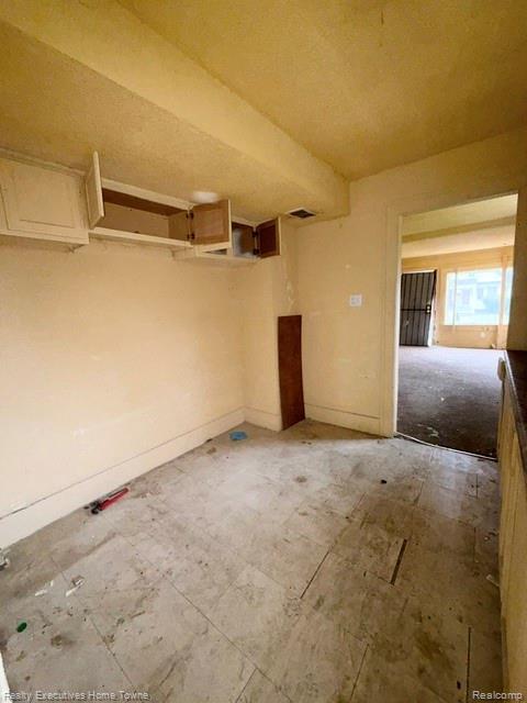 12115 Woodmont Avenue Property Photo 12