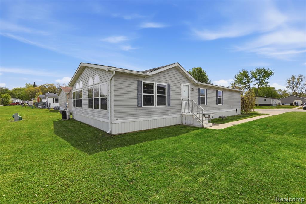 29220 Tanglewood Property Photo 1
