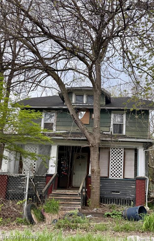2105 Arlington Avenue Property Photo 2