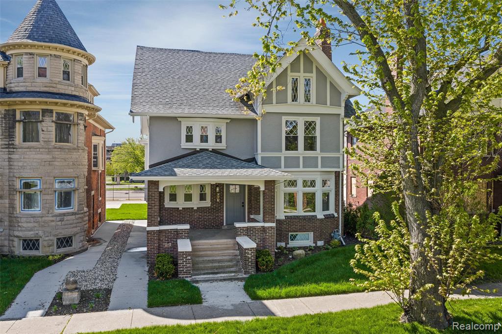 97 Delaware Street
