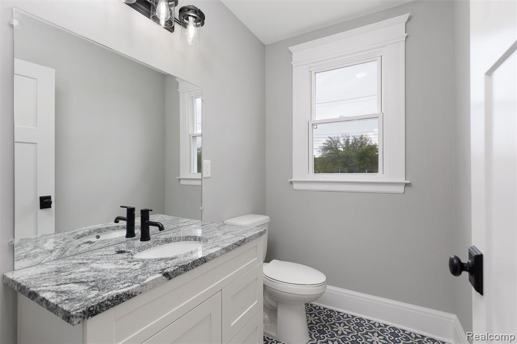 97 Delaware Street Property Photo 11