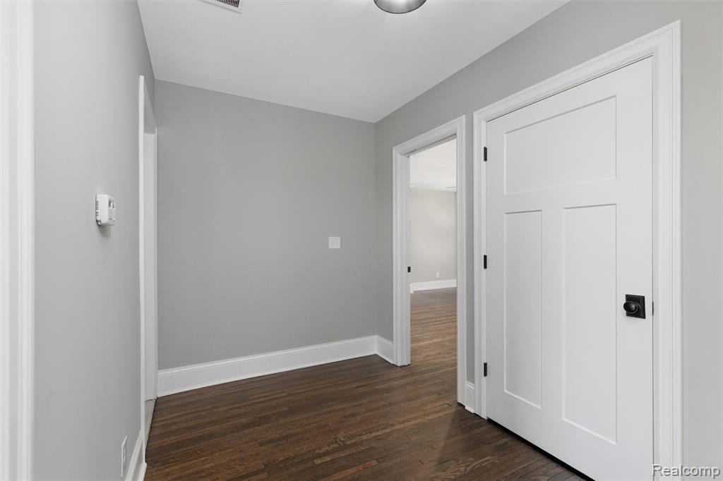 97 Delaware Street Property Photo 13