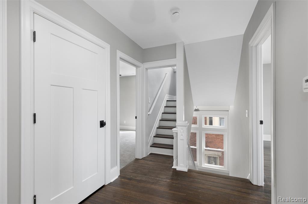 97 Delaware Street Property Photo 14
