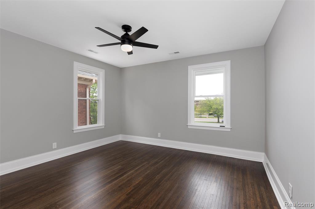 97 Delaware Street Property Photo 16