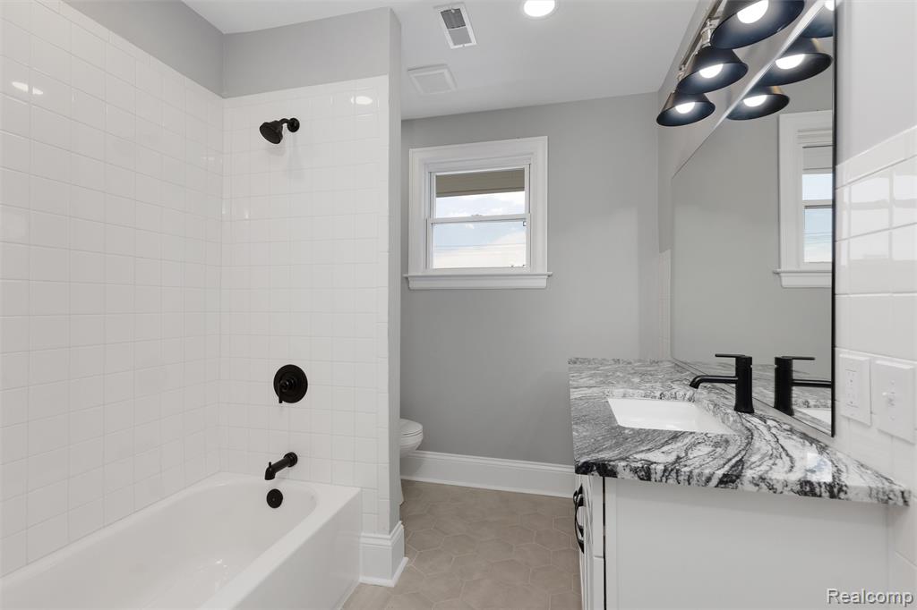 97 Delaware Street Property Photo 17