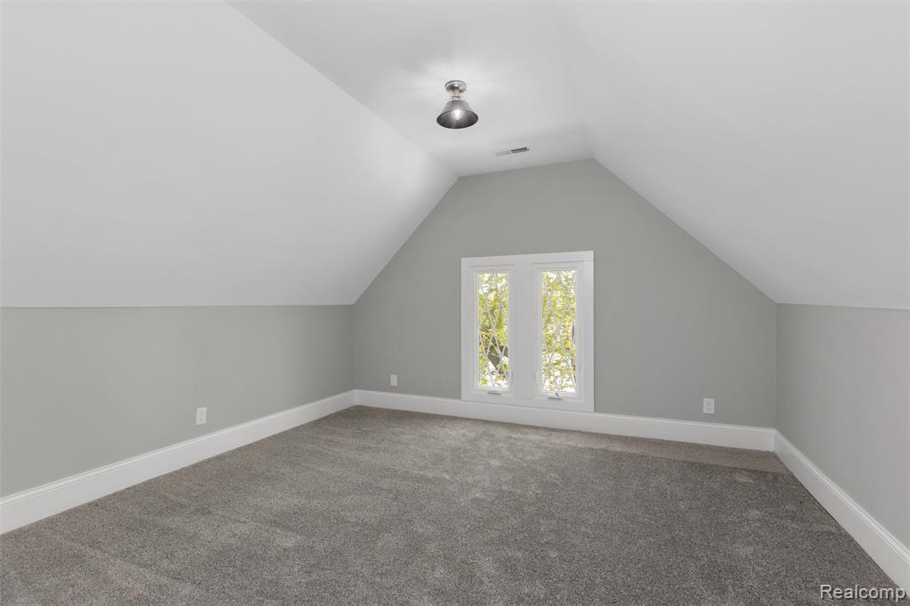 97 Delaware Street Property Photo 28
