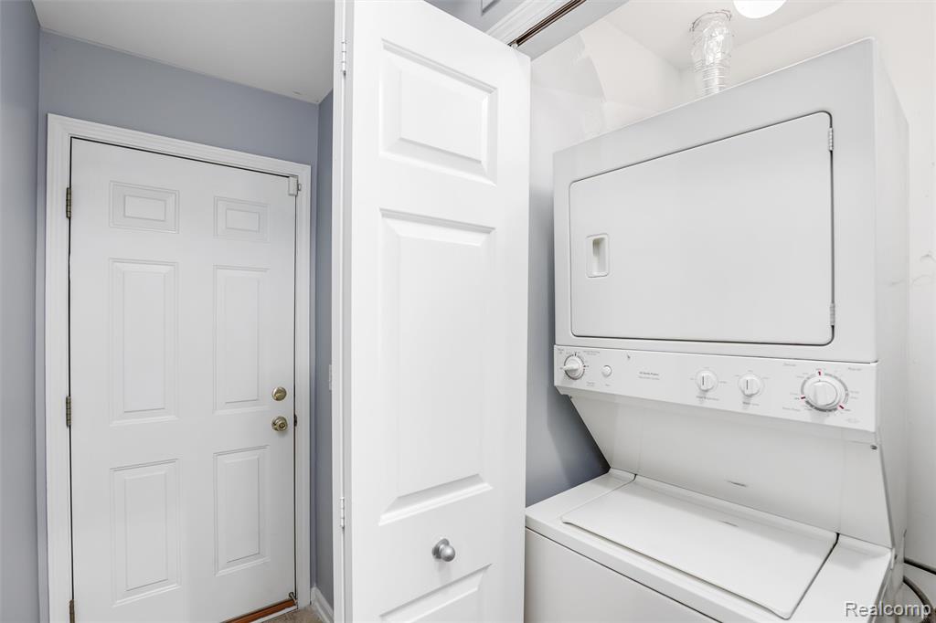 1111 Beaver Run Property Photo 18