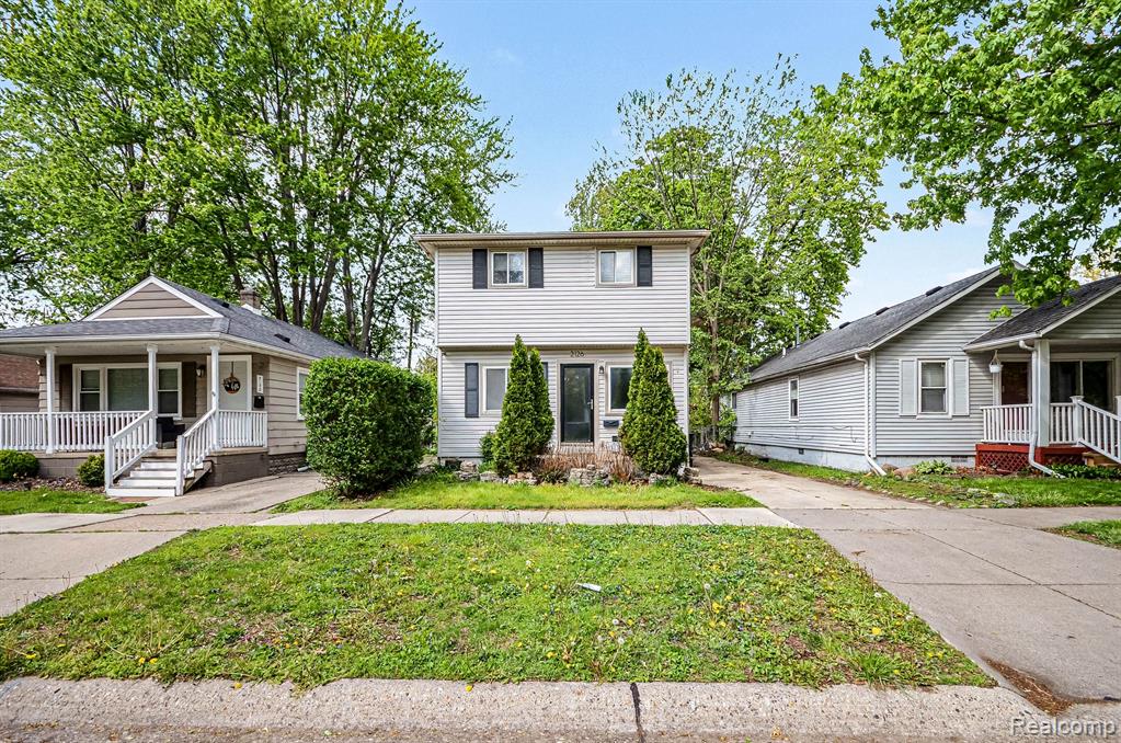 2126 Roslyn Road Property Photo 17