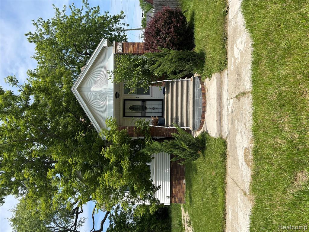 13053 Maiden Street Property Photo 2