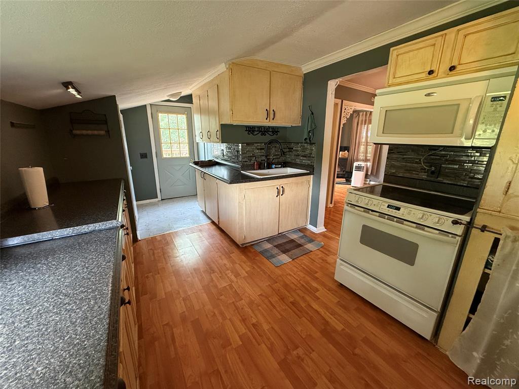 3341 W Baldwin Road Property Photo 4