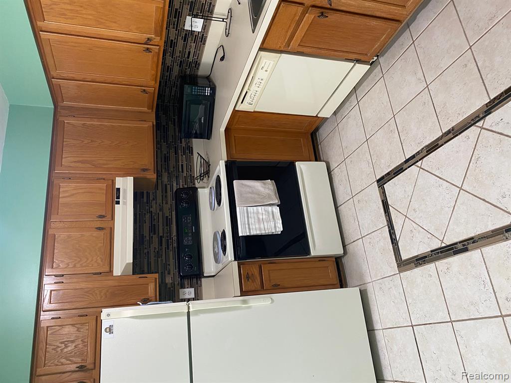 420 Baldwin Avenue Property Photo 4