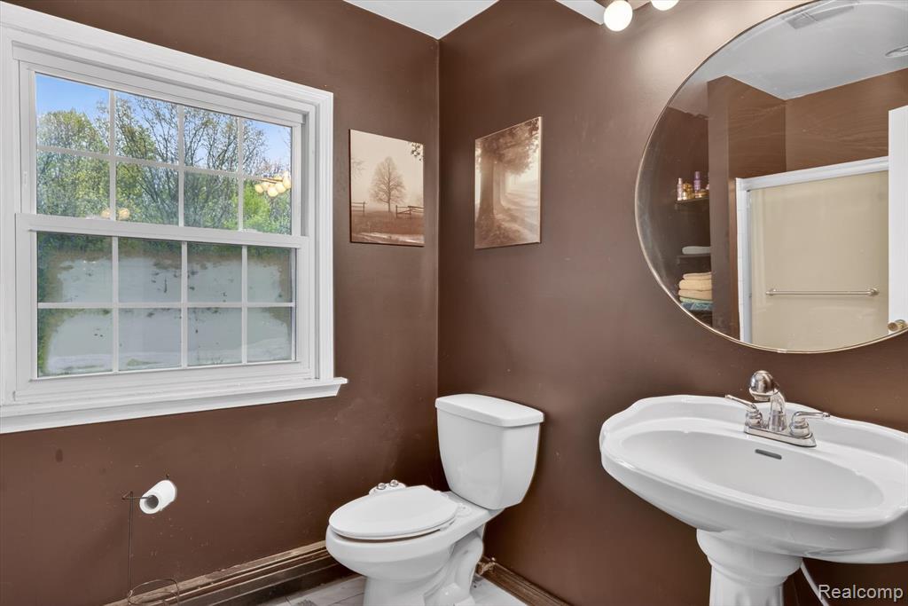 17301 Donohue Road Property Photo 16