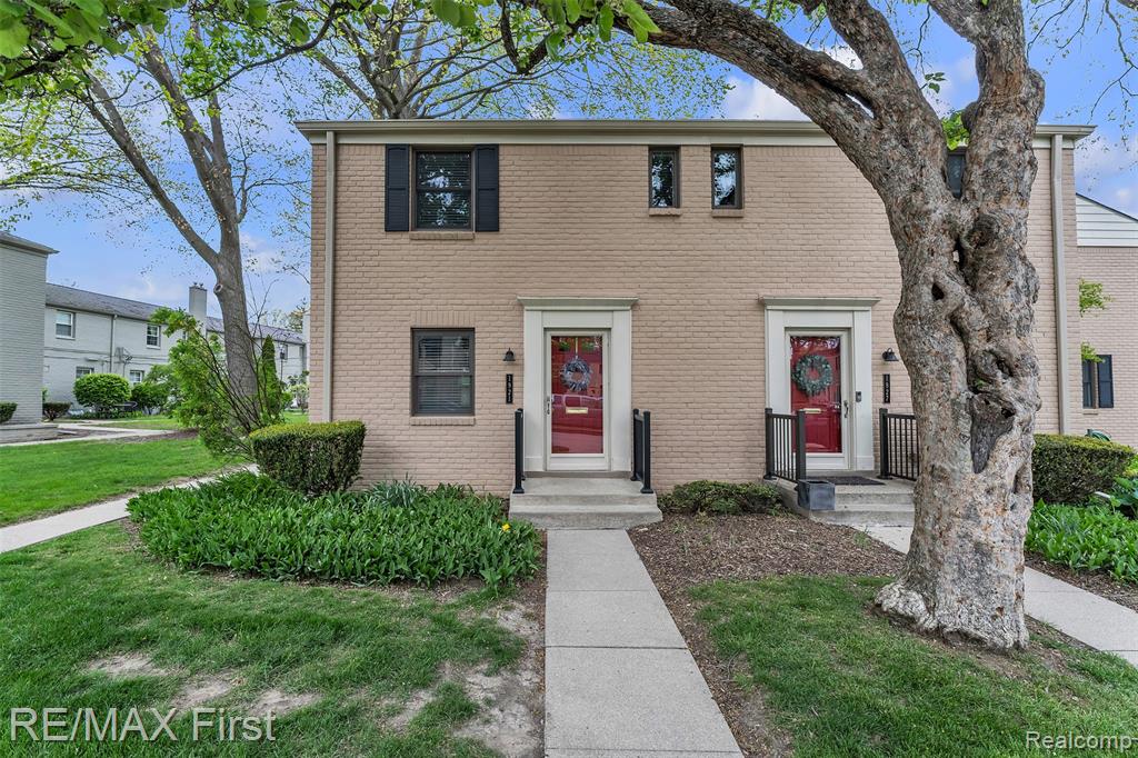 1921 Graefield Road Property Photo 1