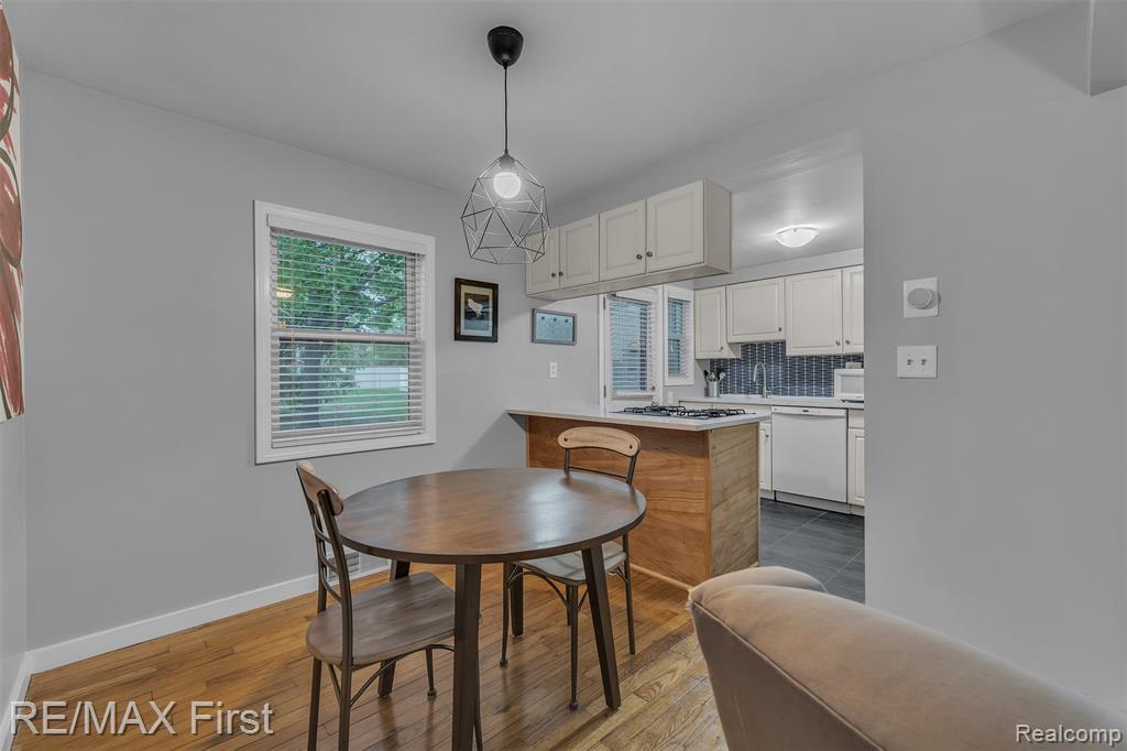 1921 Graefield Road Property Photo 9