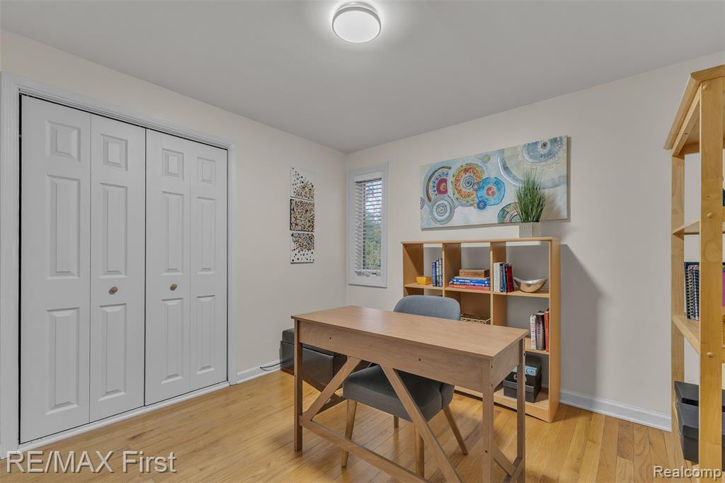 1921 Graefield Road Property Photo 17