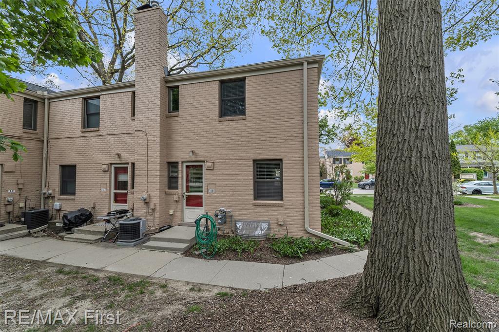 1921 Graefield Road Property Photo 21
