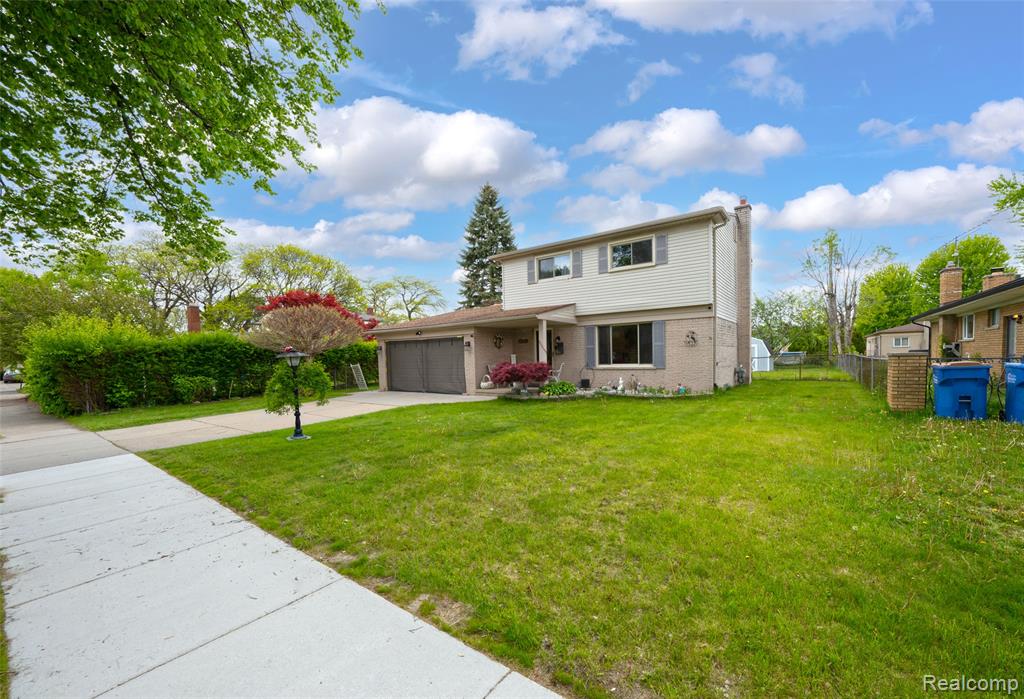 30615 Scrivo Drive Property Photo 3