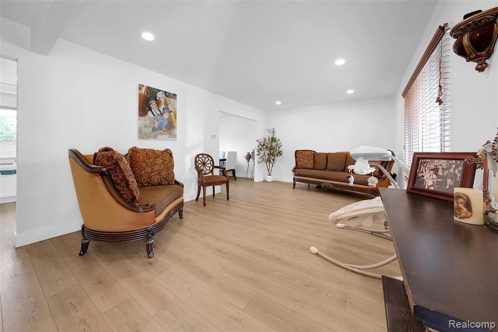 30615 Scrivo Drive Property Photo 10