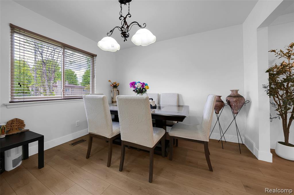 30615 Scrivo Drive Property Photo 12