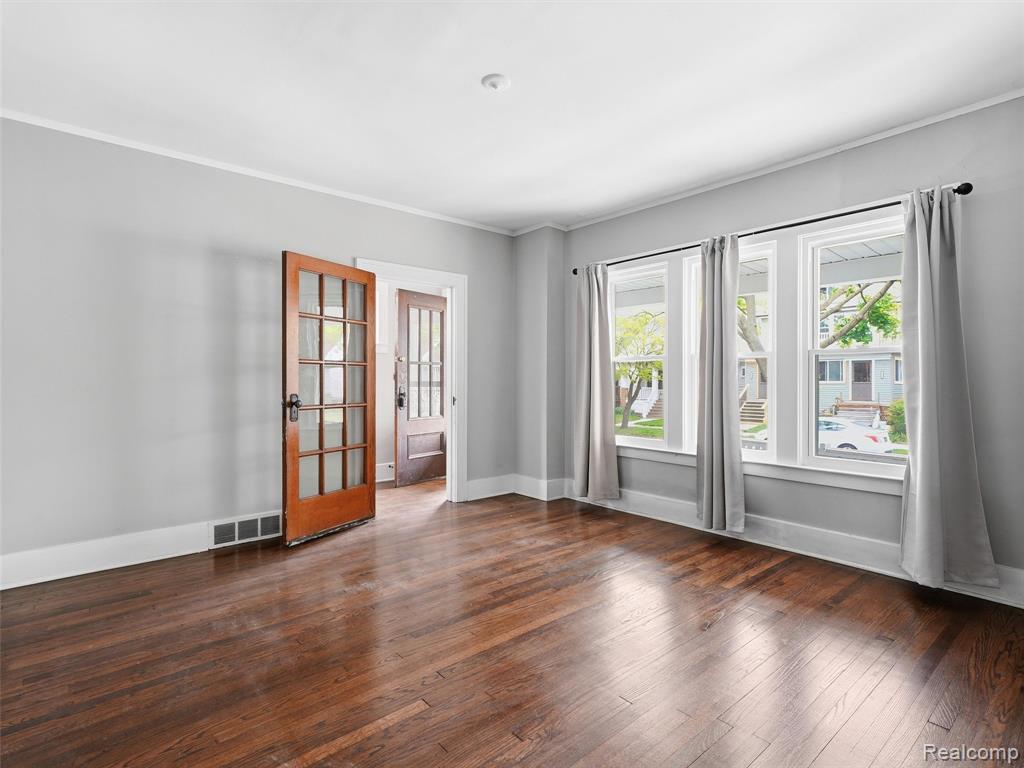 1123 Wayburn Street Property Photo 4