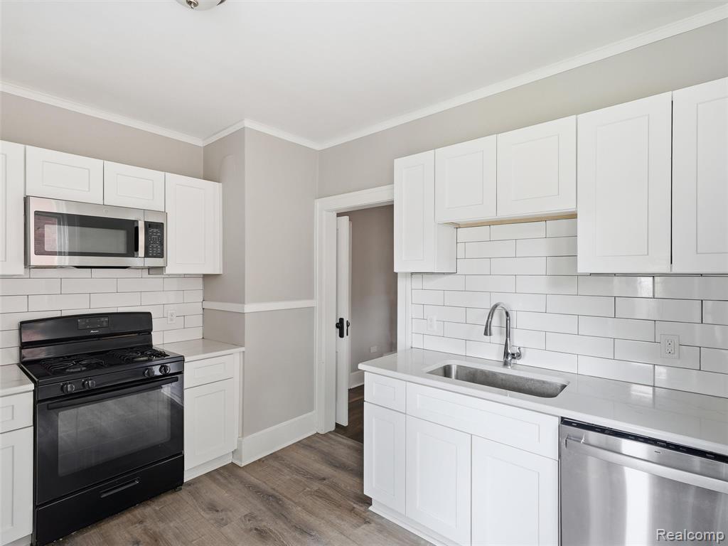 1123 Wayburn Street Property Photo 10