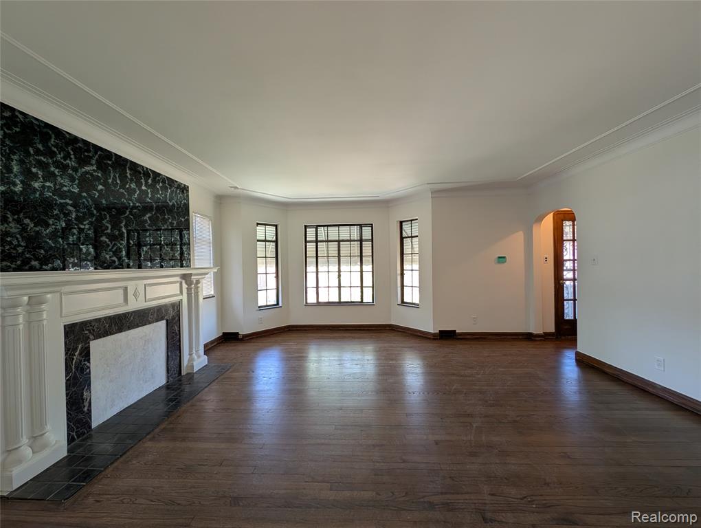 17530 Roselawn Property Photo 8