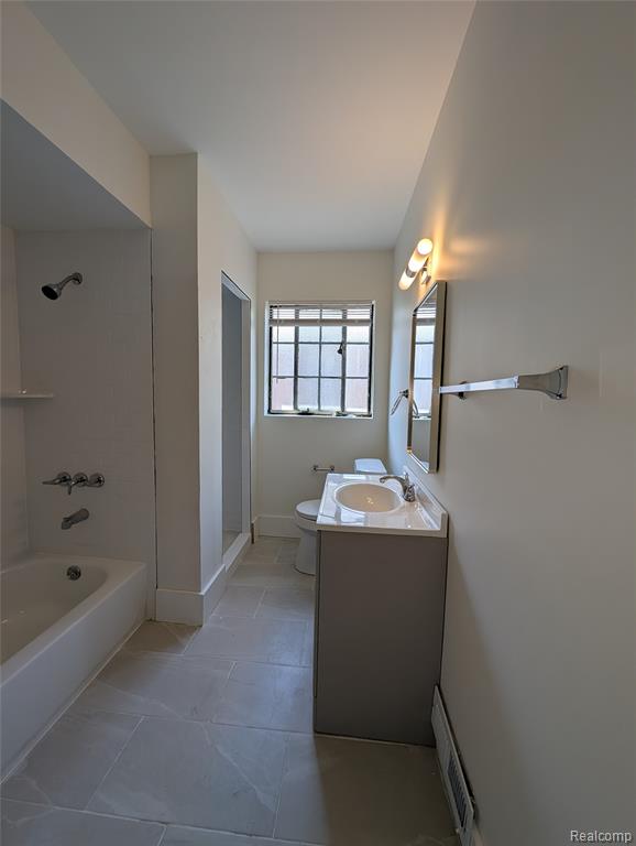 17530 Roselawn Property Photo 12