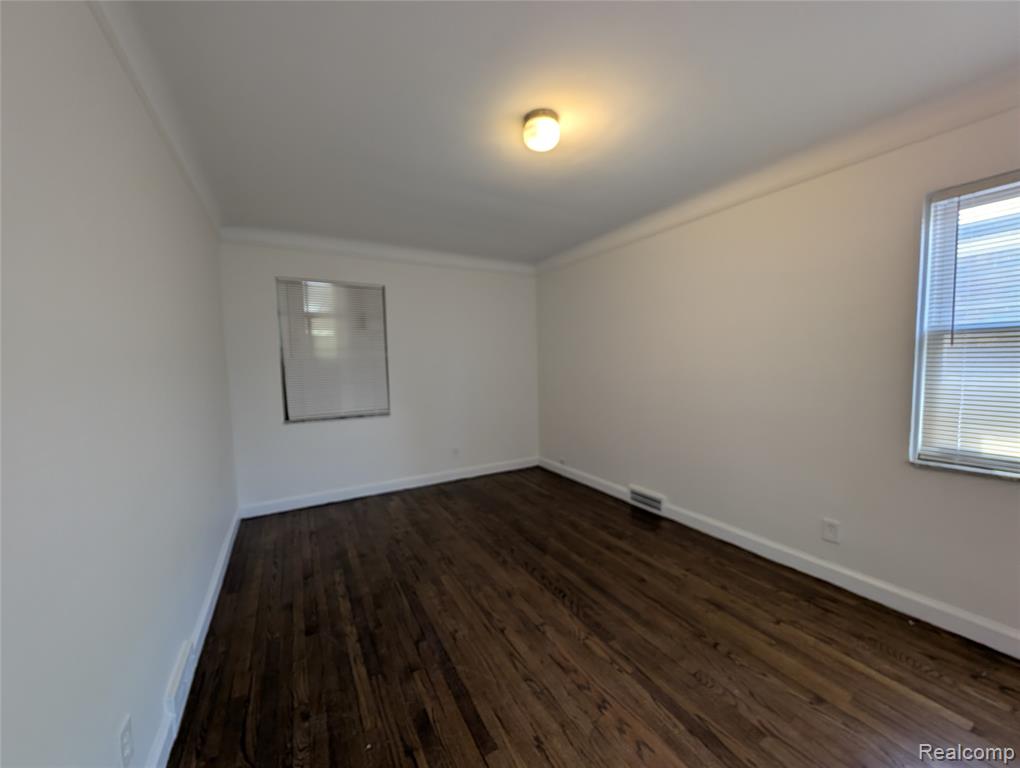 17530 Roselawn Property Photo 13