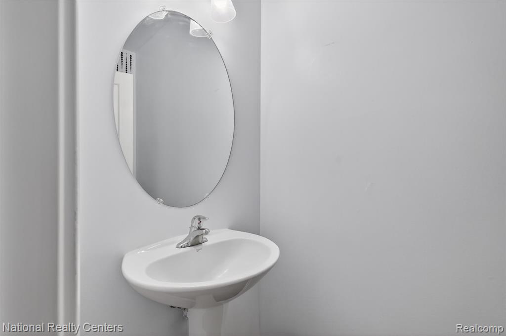 4371 Aster Boulevard Property Photo 23