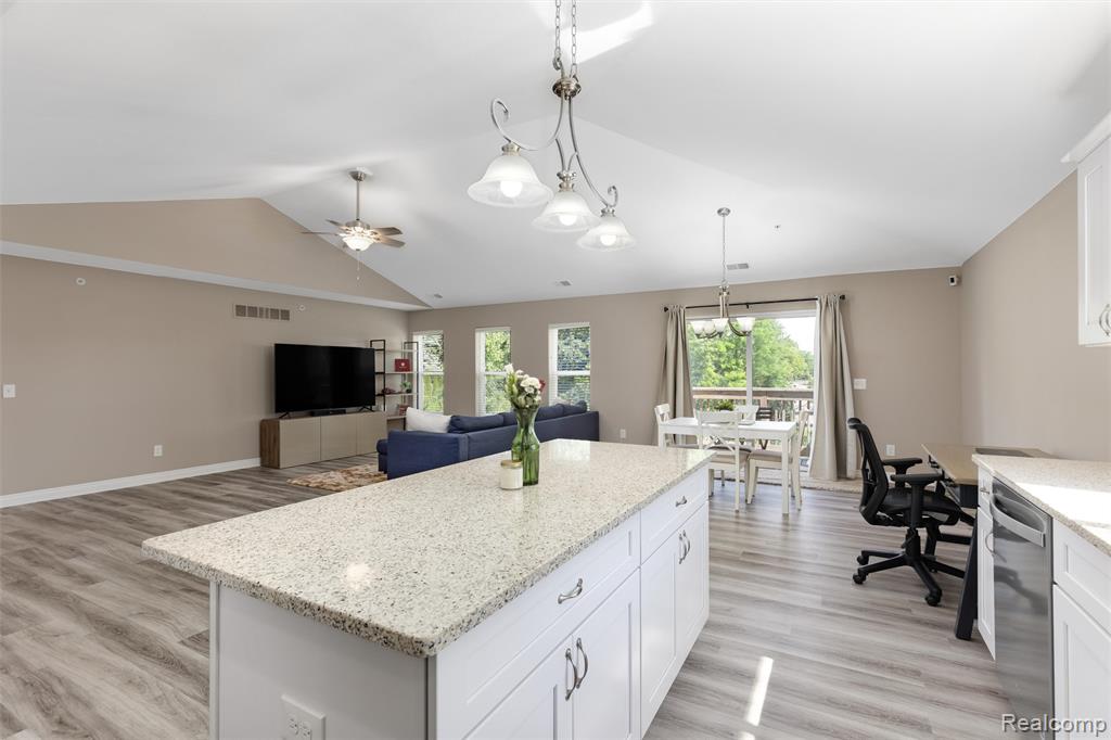 16625 Savor Lane Property Photo 8