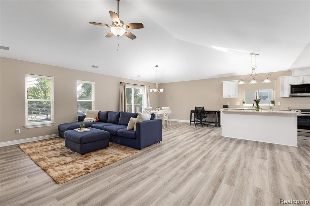 16625 Savor Lane Property Photo 12