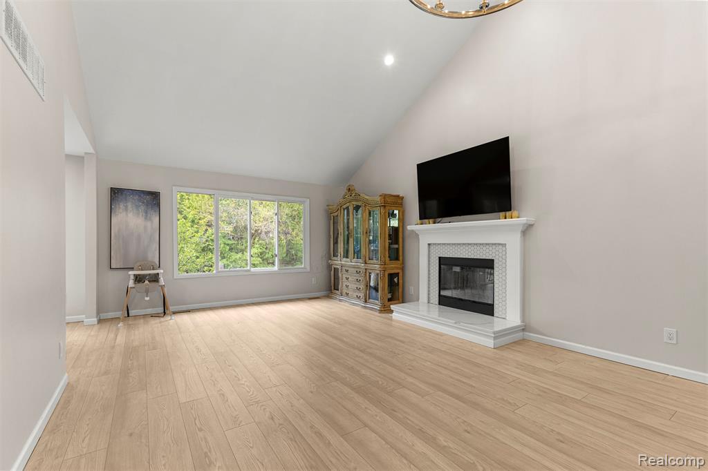 7978 Hoffman Drive Property Photo 10