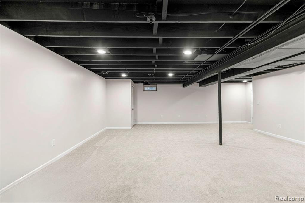 7978 Hoffman Drive Property Photo 32
