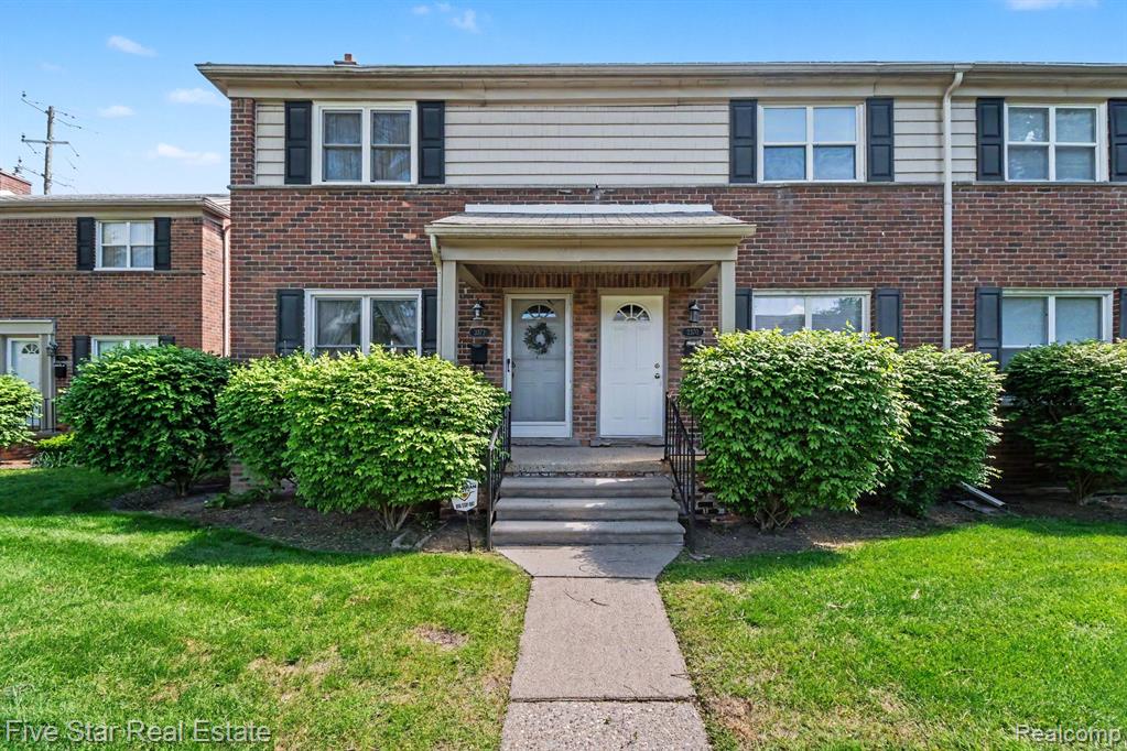 3370 Coolidge Highway Property Photo 2