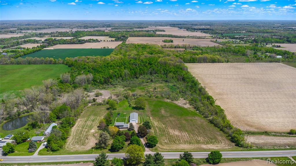 4240 Sheridan Road Property Photo 4