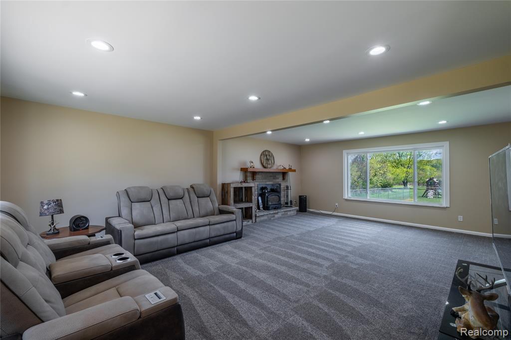 4240 Sheridan Road Property Photo 10
