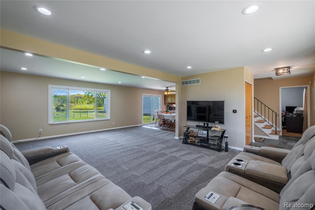 4240 Sheridan Road Property Photo 11