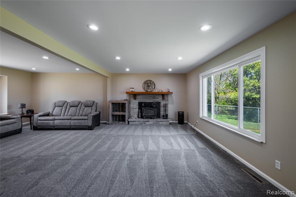 4240 Sheridan Road Property Photo 12