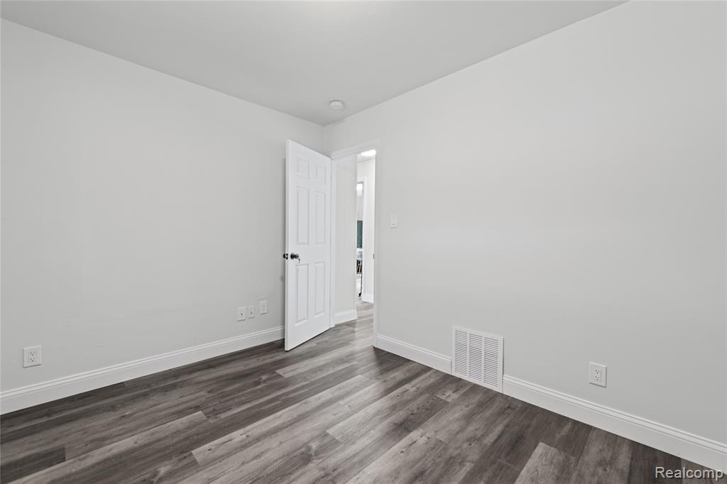 8044 Pelham Road Property Photo 11
