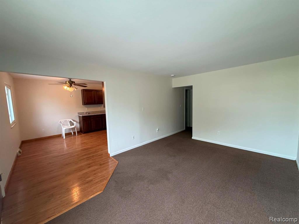 8541 Adams Street Property Photo 6