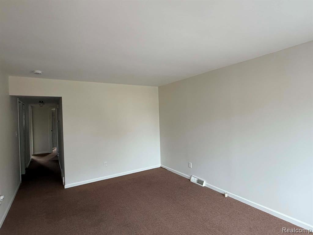 8541 Adams Street Property Photo 7