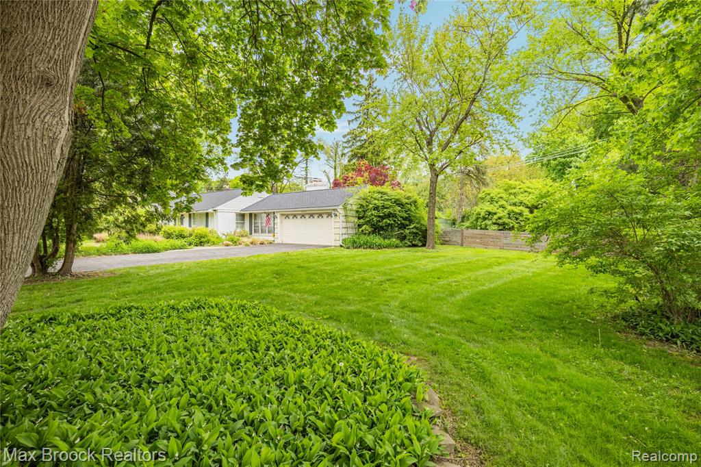 6485 Thurber Road Property Photo 4