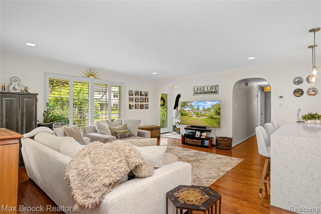 6485 Thurber Road Property Photo 10