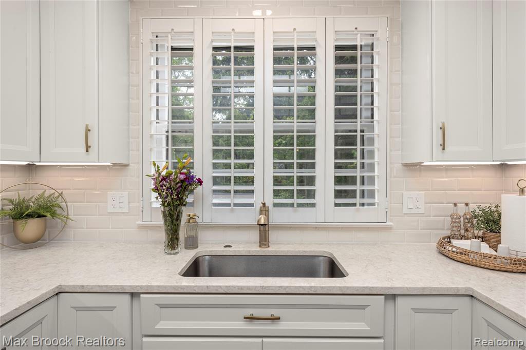 6485 Thurber Road Property Photo 19