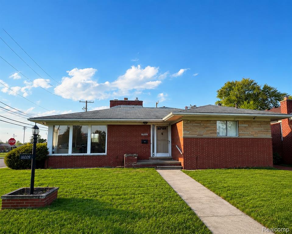 16009 Bell Avenue Property Photo 1