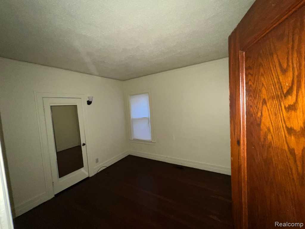 4045 Virginia Park Property Photo 8