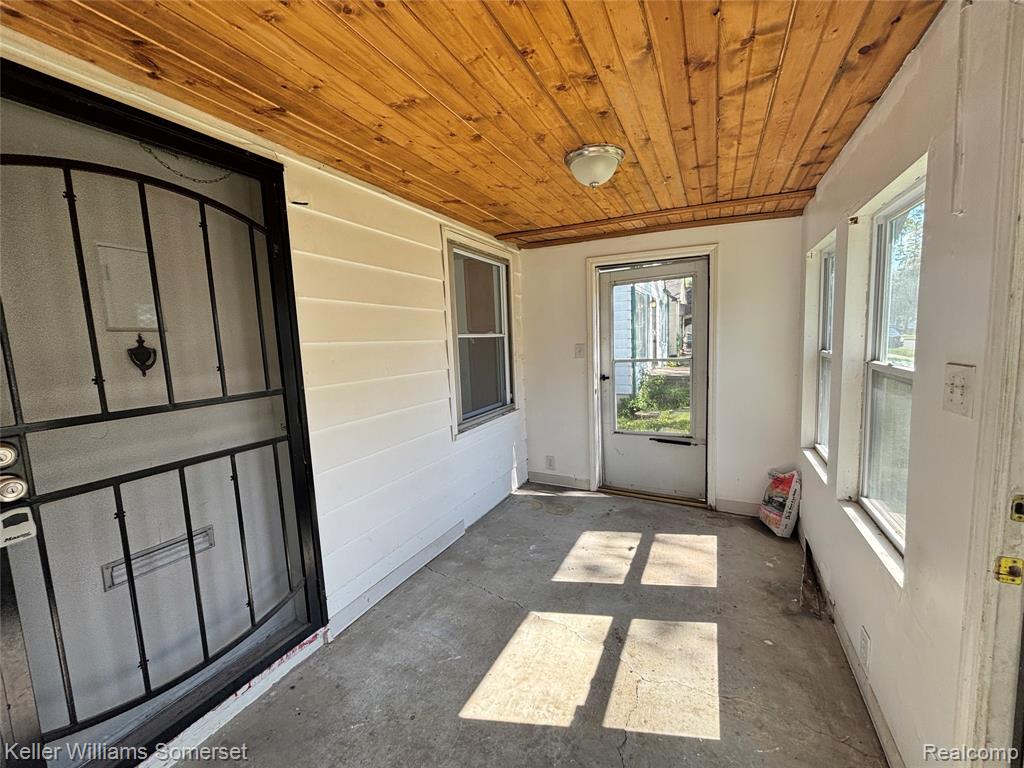 18350 Codding Street Property Photo 2